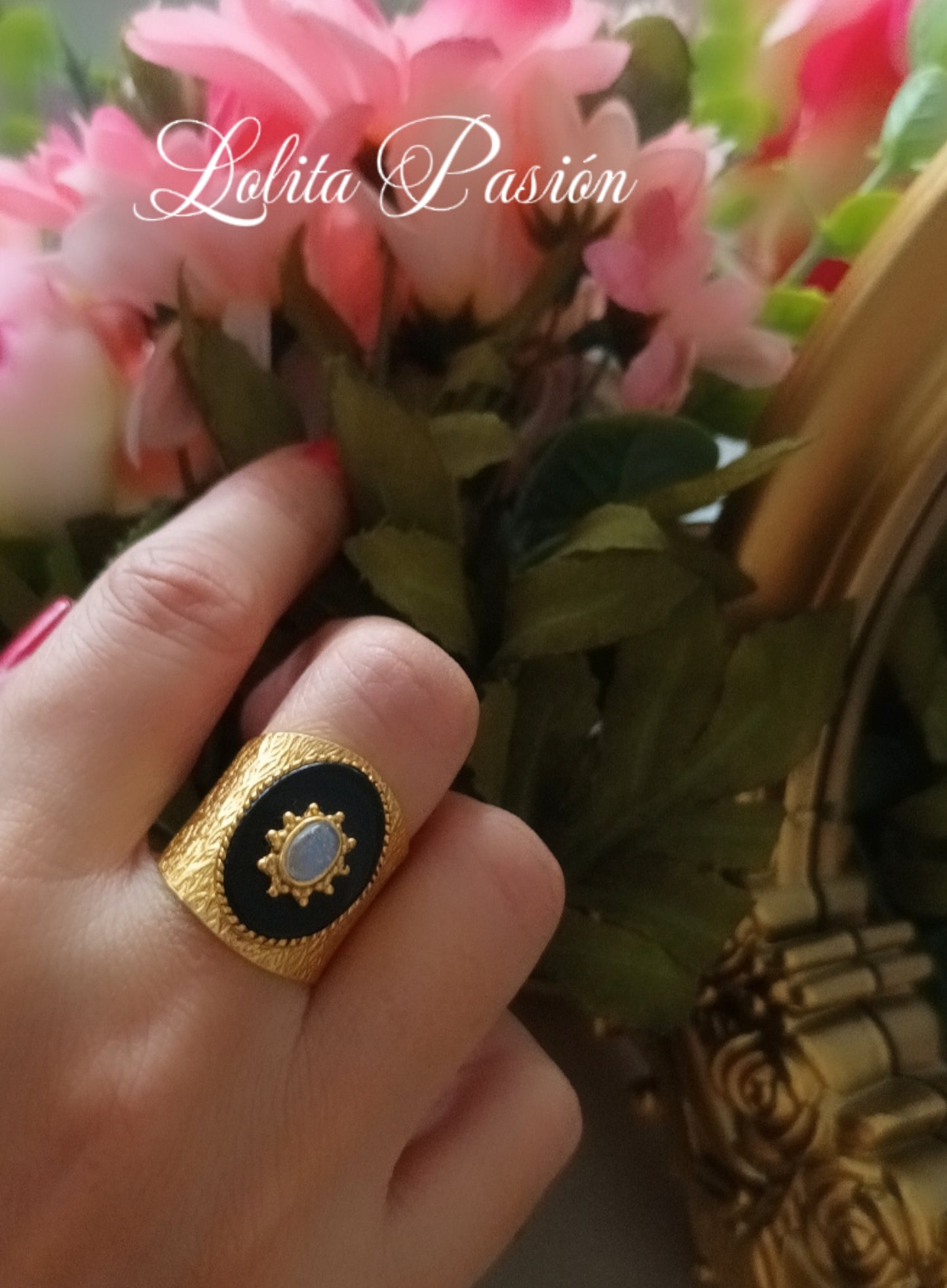 Anillo dorado ajustable