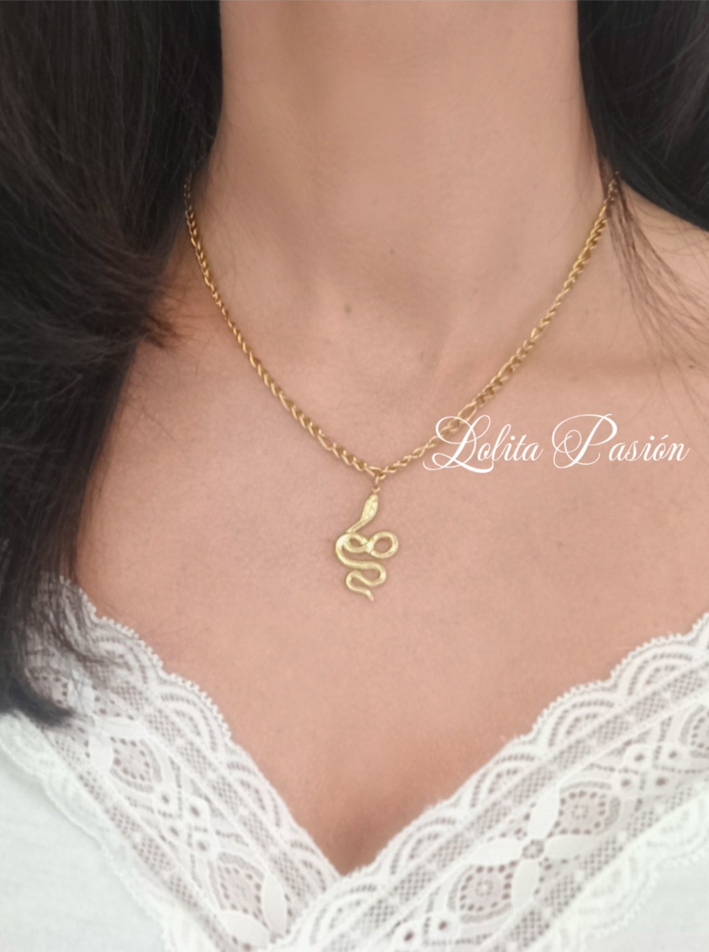 Collar serpiente dorado