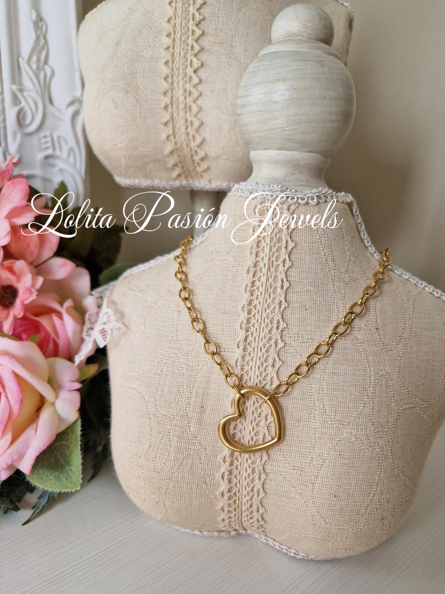 Collar corazón acero dorado