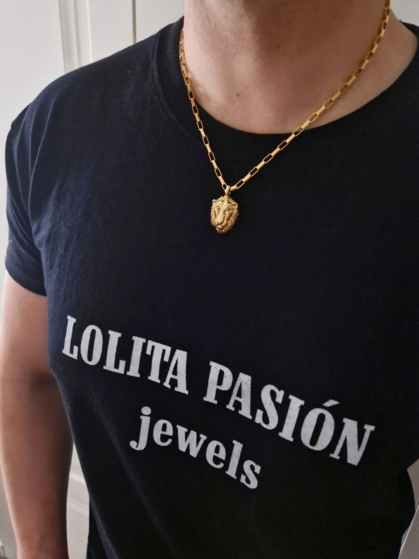 COLLAR LEÓN
