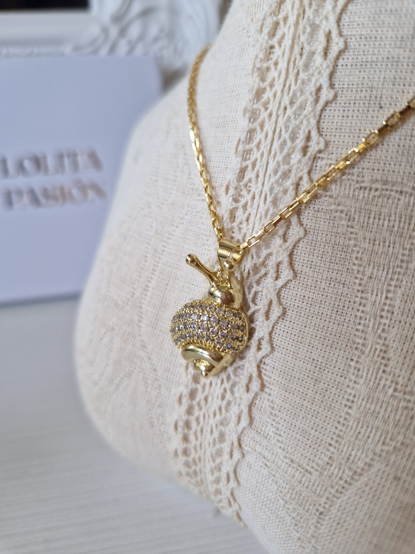 COLLAR CARACOL