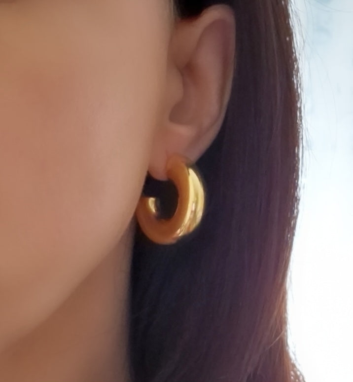 Pendientes semi aro dorados