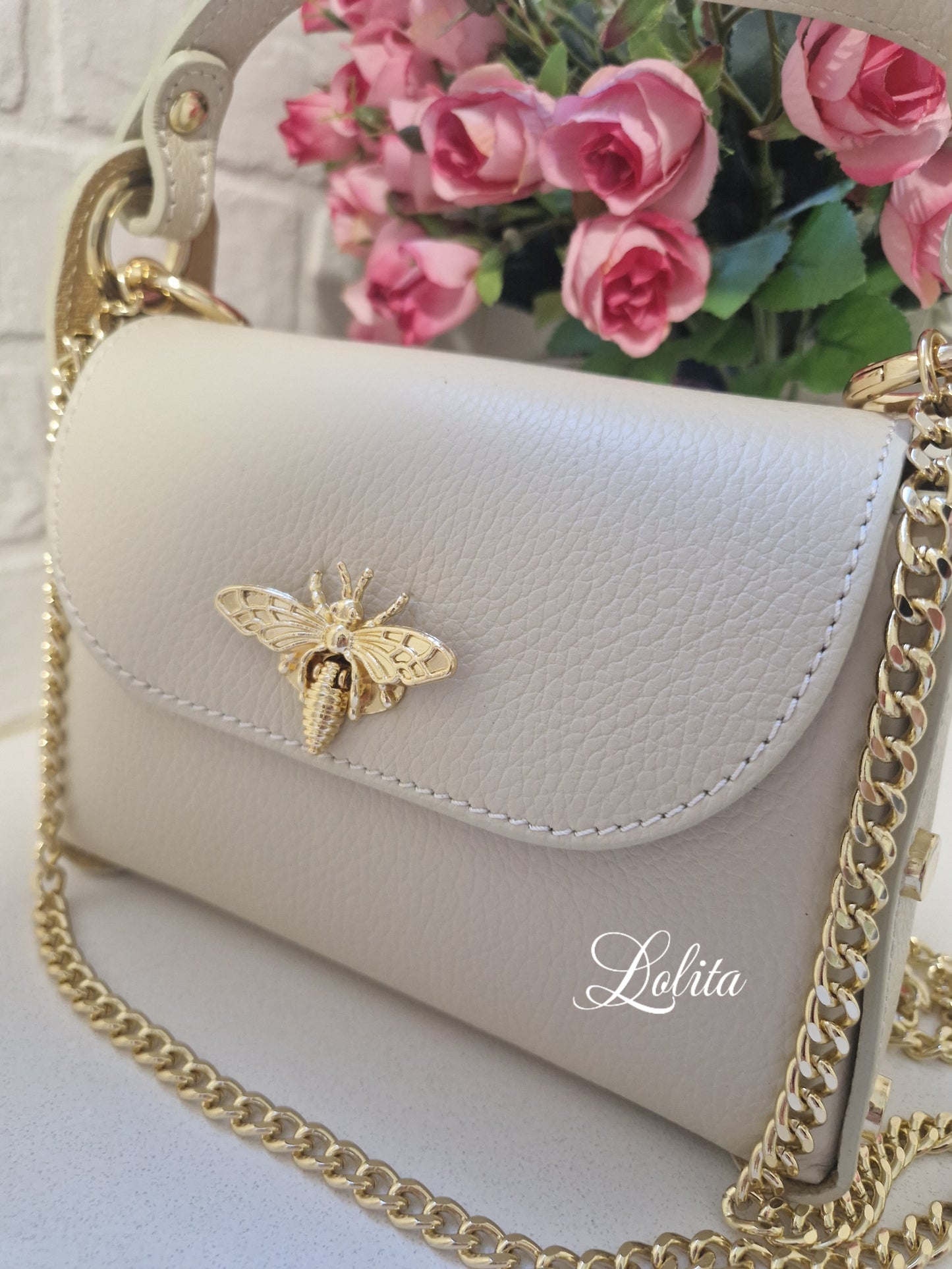 Bolso 100% piel beige, abeja metálica