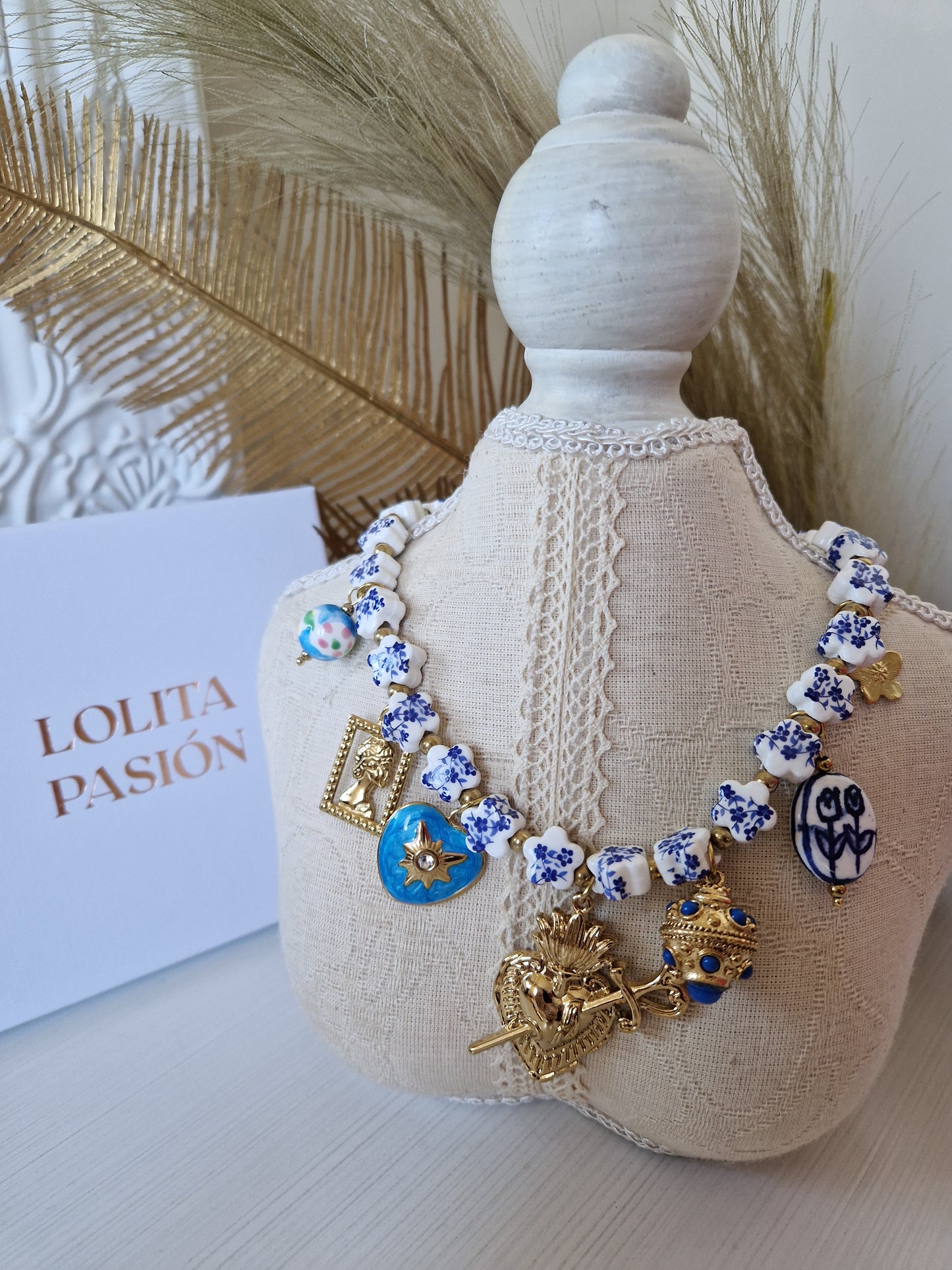 COLLAR VERSALLES